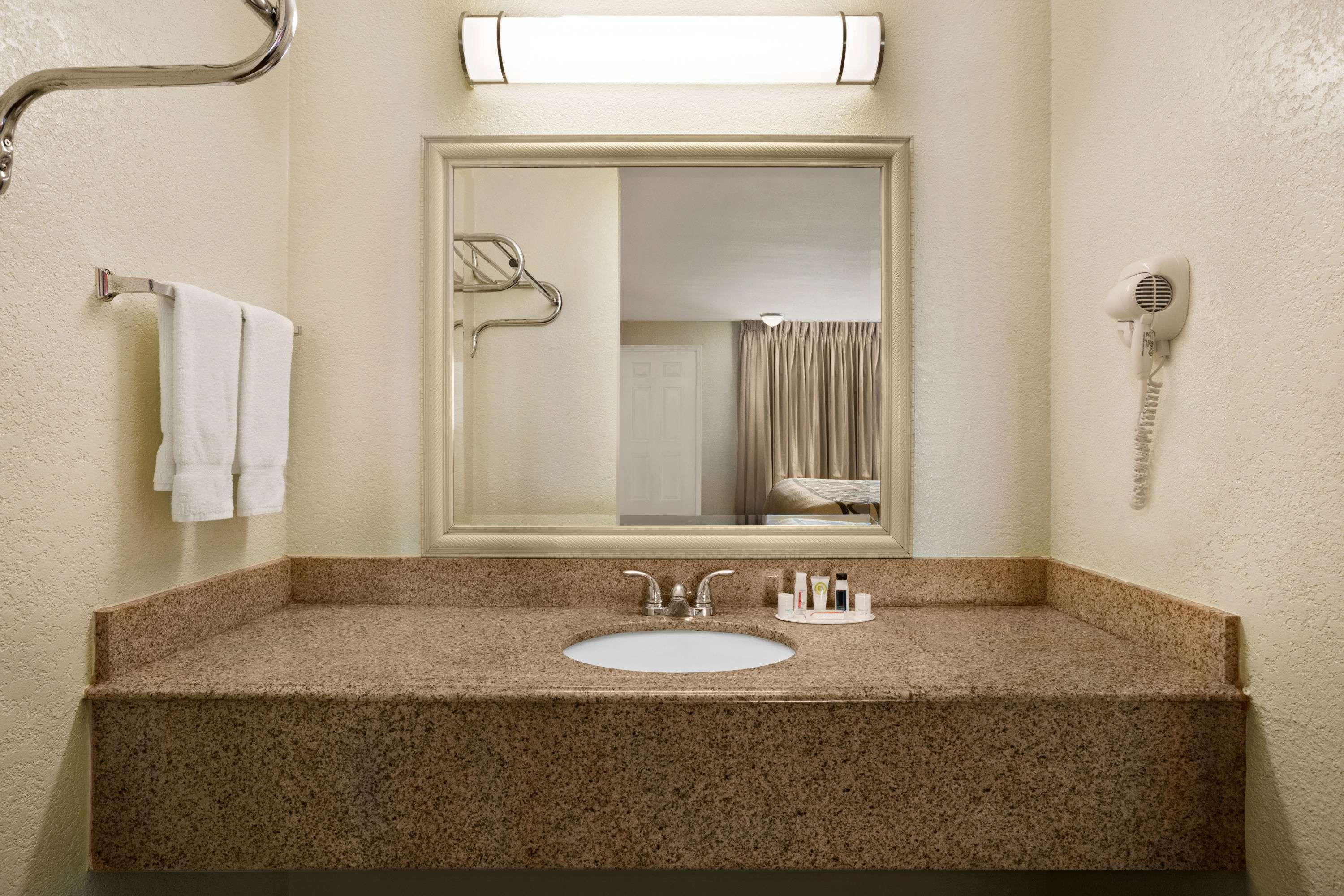 Super 8 By Wyndham