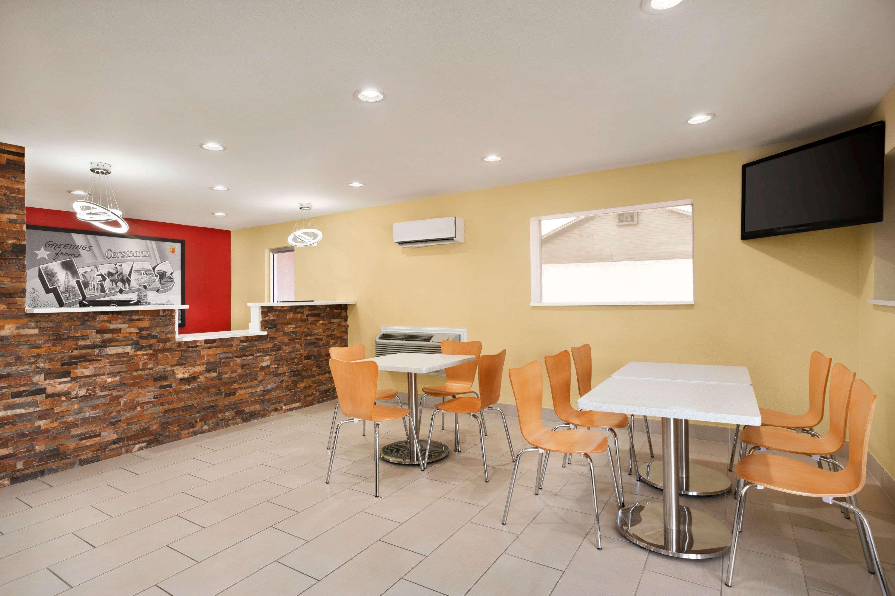 Motel Super 8 By Wyndham 2*