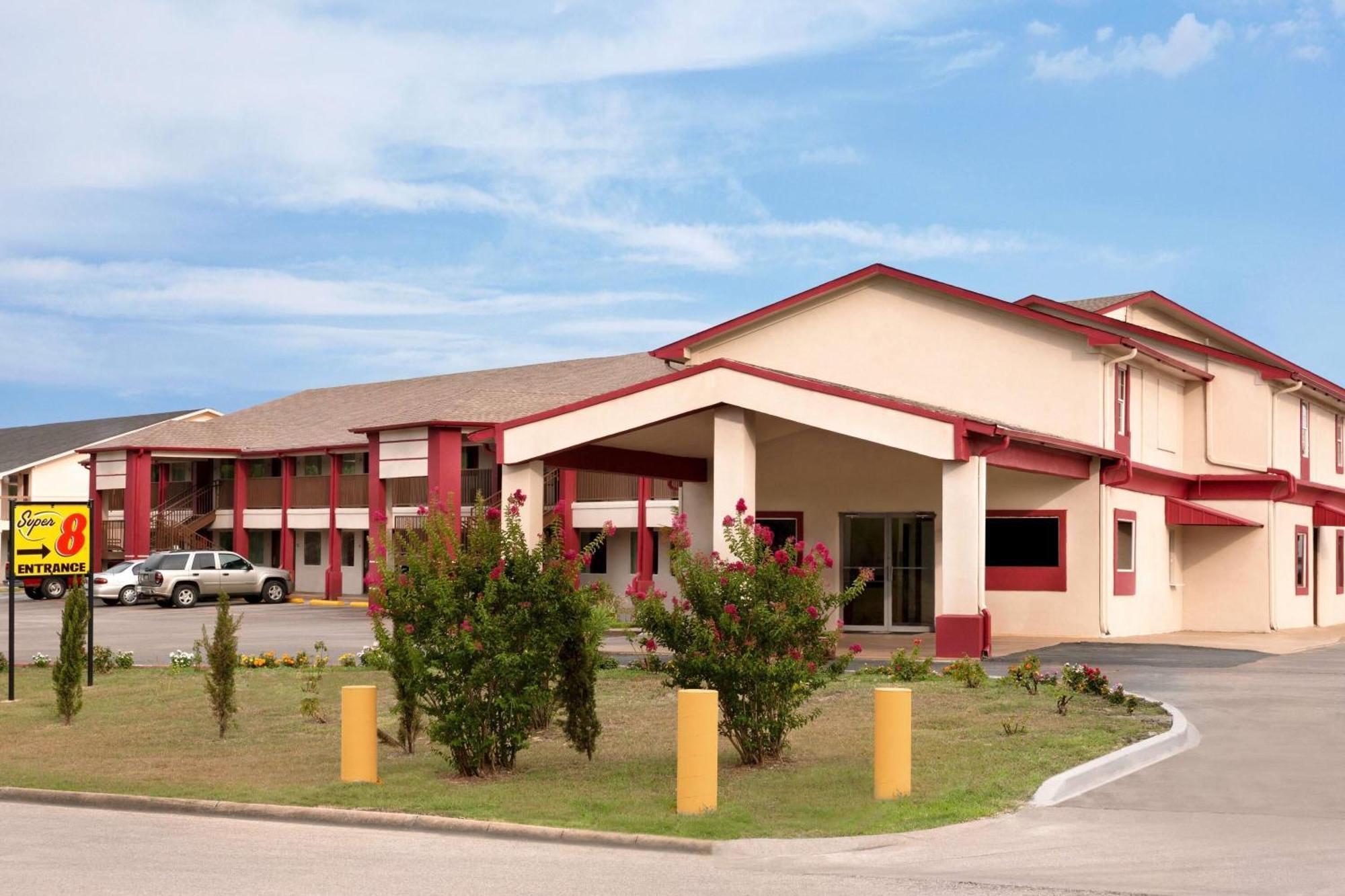 Motel Super 8 By Wyndham 2*