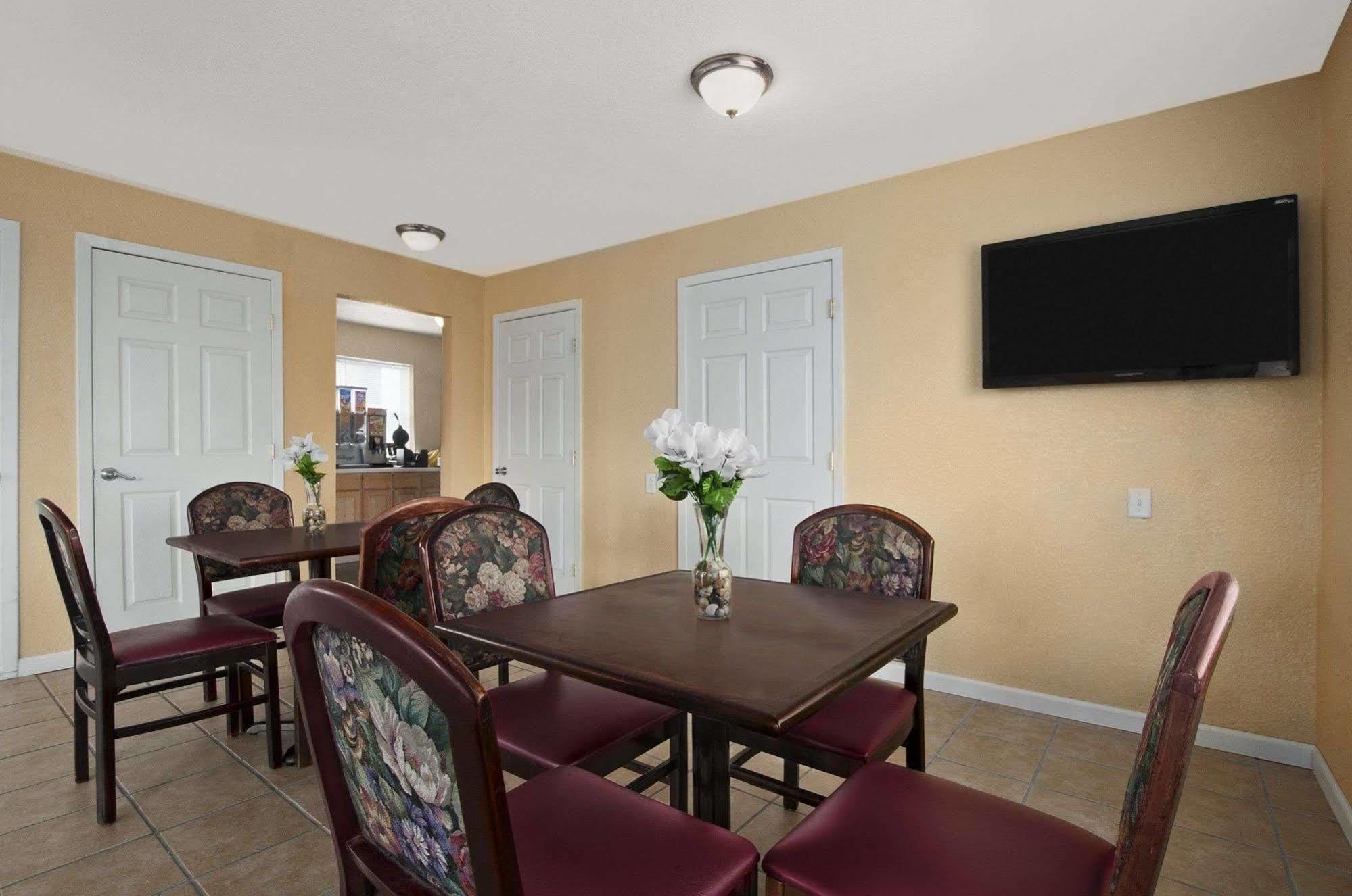 Super 8 By Wyndham Motel Corsicana