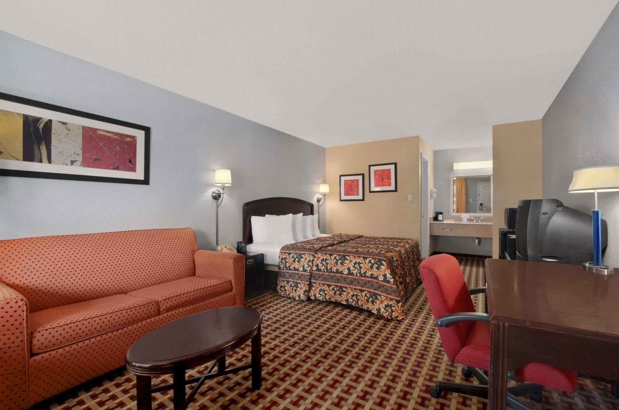 Super 8 By Wyndham 2*