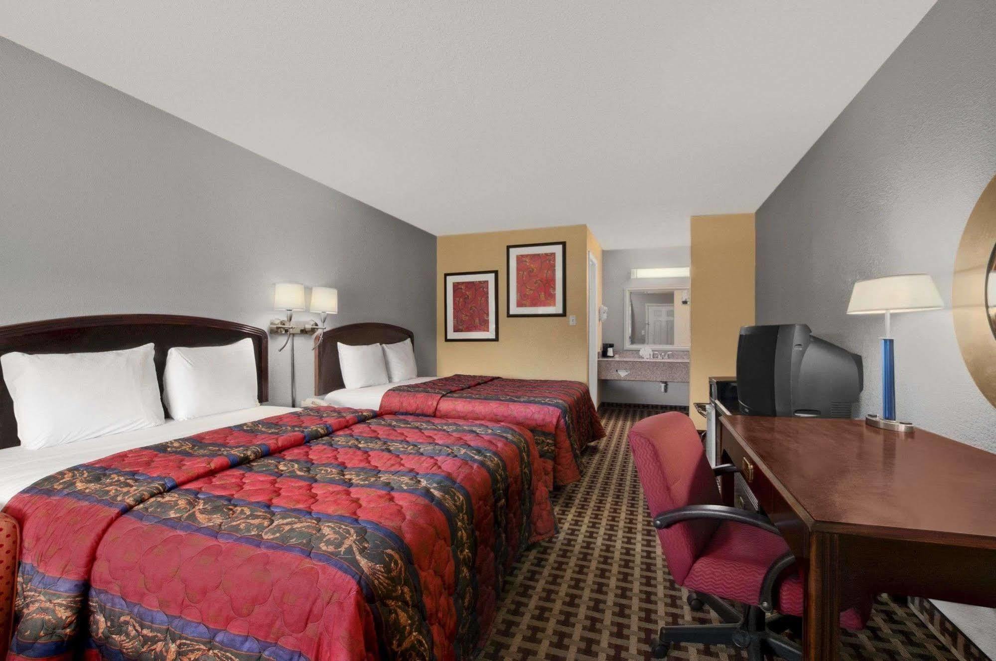 Super 8 By Wyndham Corsicana
